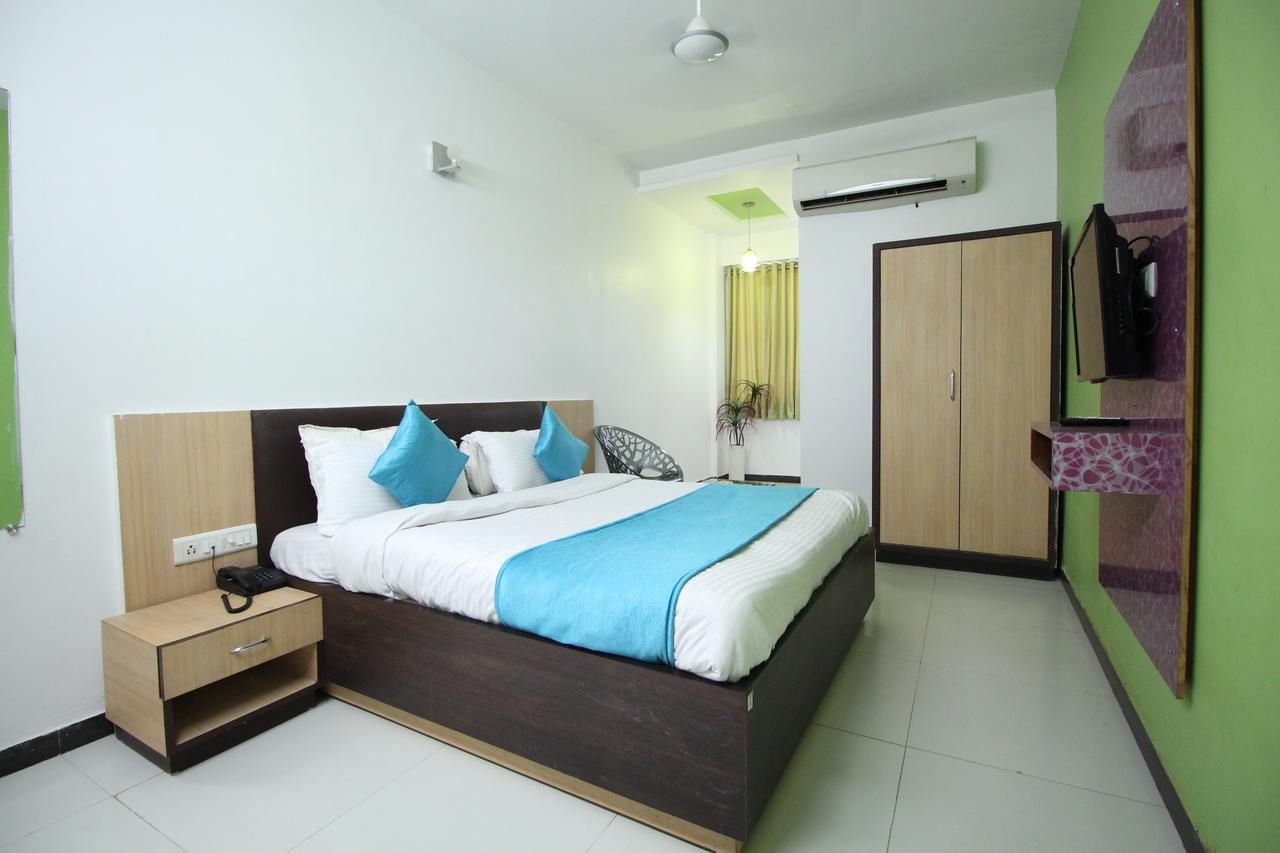 Hotel Hillton Gandhinagar Exterior foto