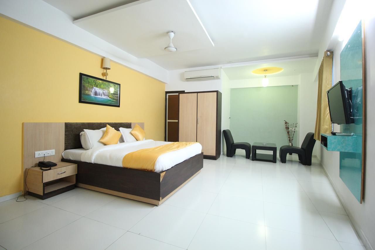 Hotel Hillton Gandhinagar Exterior foto