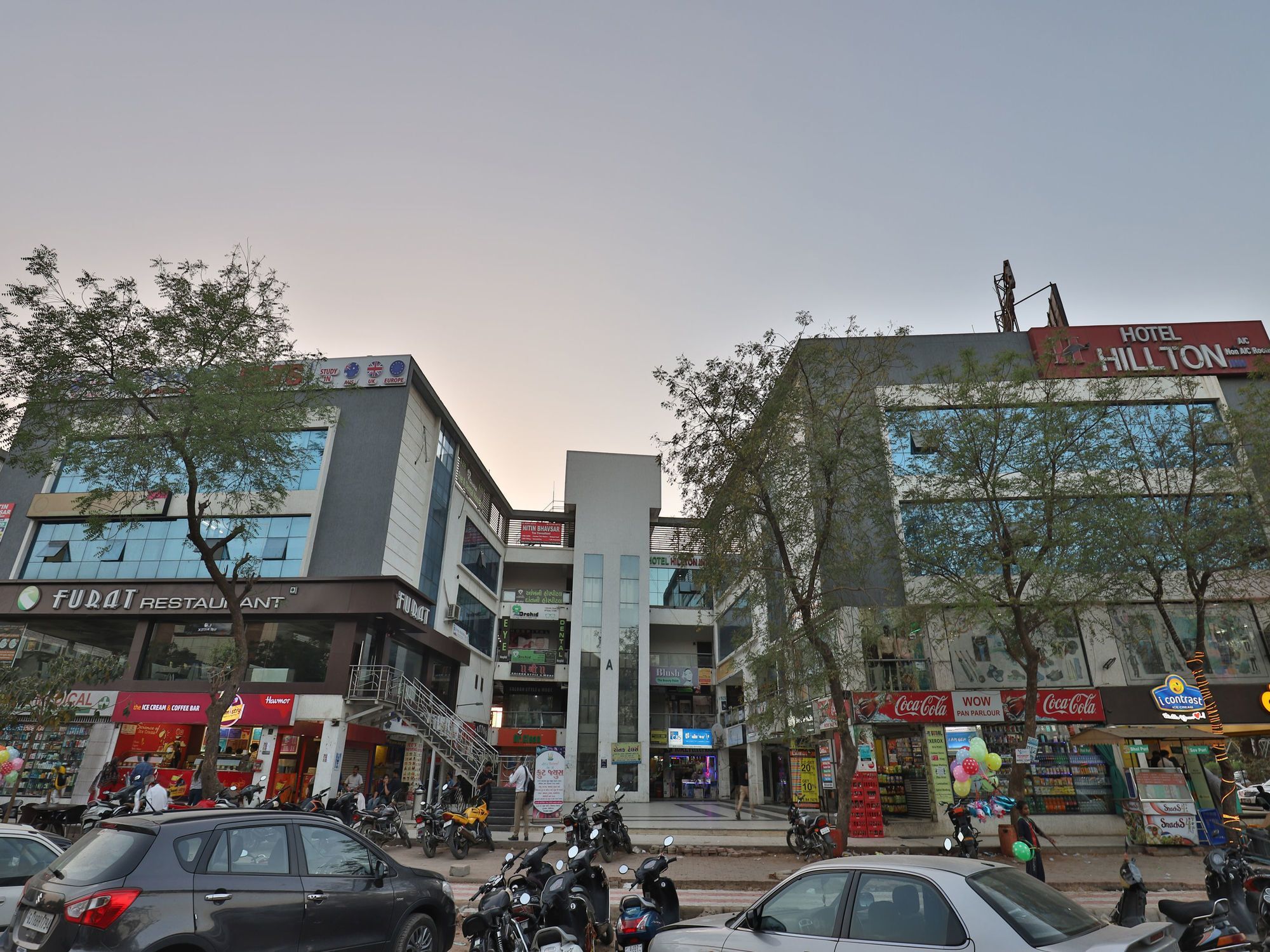 Hotel Hillton Gandhinagar Exterior foto
