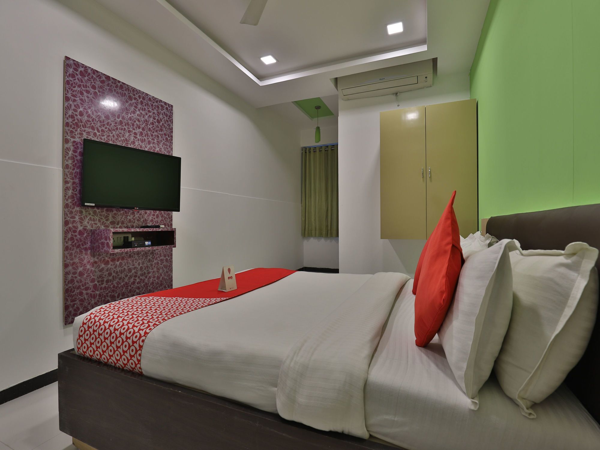 Hotel Hillton Gandhinagar Exterior foto